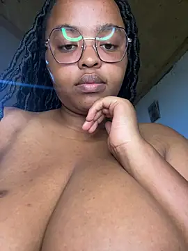 Snapshot of Linahlove chatting on 03-16-25, 08:54 Linahlove online show from 03-16-25, 08:54