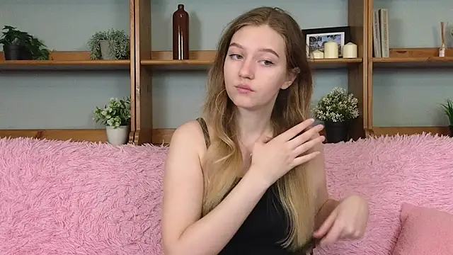 Ksuhesa online show from 11-24-25, 01:16