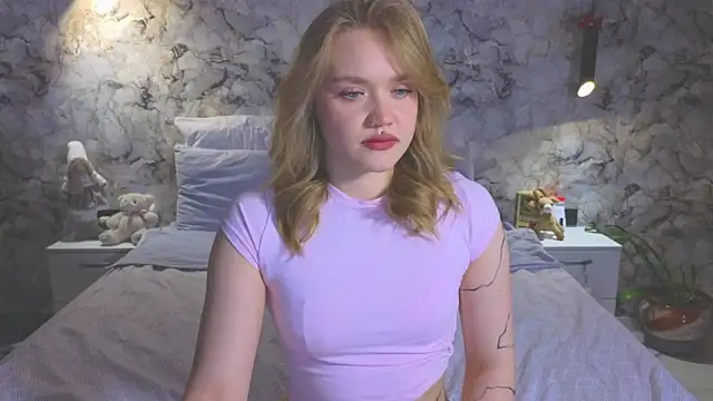 Aurora Golden1 online show from 03-26-26, 12:50