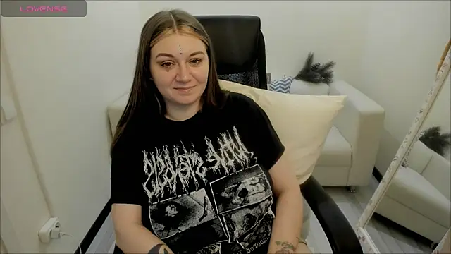 AlisaBacker online show from 12-26-24, 04:10