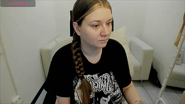 AlisaBacker online show from 01-03-25, 05:53