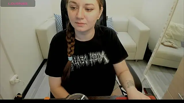 AlisaBacker online show from 01-17-25, 12:52