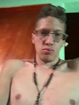 Snapshot of SOYMRX chatting on 01-06-25, 09:32 SOYMRX online show from 01-06-25, 09:32