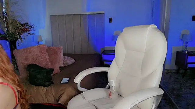 Ezraa1 online show from 11-18-25, 08:02