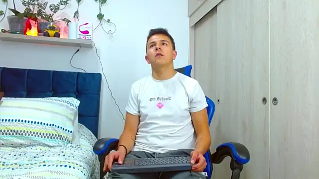 Snapshot of flint_ryan chatting on 02-20-26, 07:47 flint ryan online show from 02-20-26, 07:47