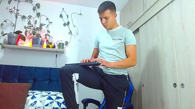 Snapshot of flint_ryan chatting on 03-07-26, 09:34 flint ryan online show from 03-07-26, 09:34