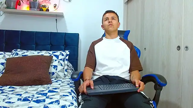 Snapshot of flint_ryan chatting on 03-13-26, 09:54 flint ryan online show from 03-13-26, 09:54