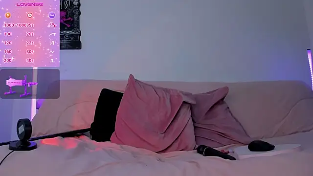 ImBlackEyes online show from 11-08-25, 10:30