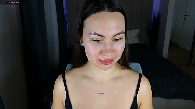 Snapshot of GIGI_BENNET chatting on 12-05-24, 03:50 GIGI BENNET online show from 12-05-24, 03:50