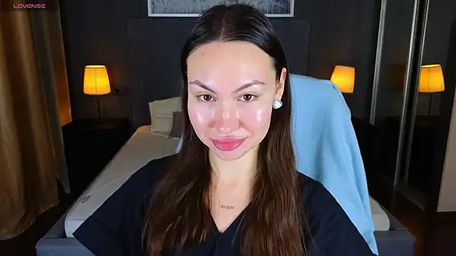 Snapshot of GIGI_BENNET chatting on 12-12-24, 05:10 GIGI BENNET online show from 12-12-24, 05:10