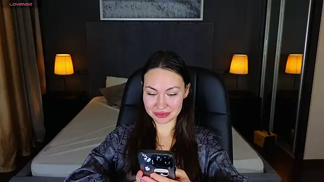 Snapshot of GIGI_BENNET chatting on 12-15-24, 09:03 GIGI BENNET online show from 12-15-24, 09:03