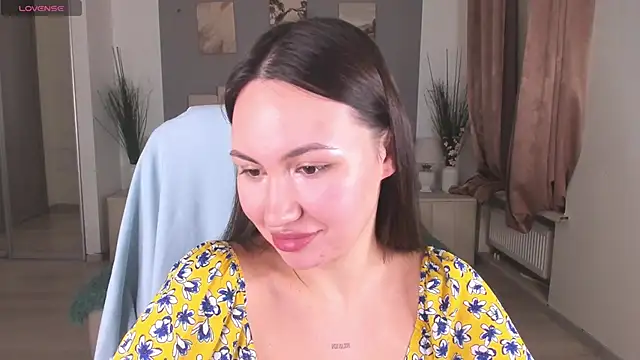 Snapshot of GIGI_BENNET chatting on 12-15-24, 08:36 GIGI BENNET online show from 12-15-24, 08:36