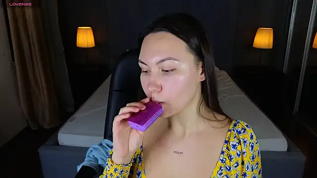 Snapshot of GIGI_BENNET chatting on 12-16-24, 08:20 GIGI BENNET online show from 12-16-24, 08:20