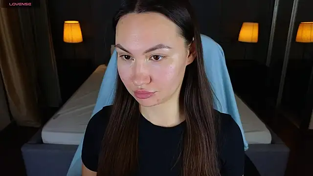 Snapshot of GIGI_BENNET chatting on 12-18-24, 08:42 GIGI BENNET online show from 12-18-24, 08:42