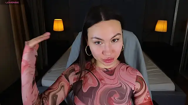 Snapshot of GIGI_BENNET chatting on 12-19-24, 05:18 GIGI BENNET online show from 12-19-24, 05:18