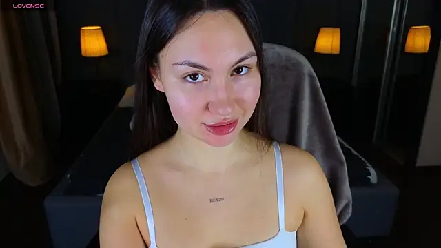 Snapshot of GIGI_BENNET chatting on 12-20-24, 05:25 GIGI BENNET online show from 12-20-24, 05:25