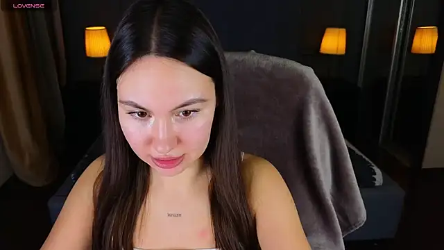 Snapshot of GIGI_BENNET chatting on 12-20-24, 09:00 GIGI BENNET online show from 12-20-24, 09:00