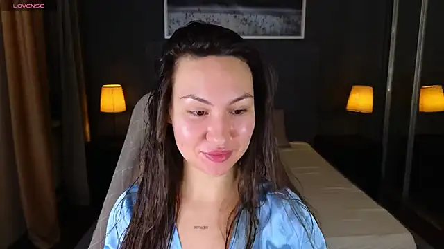 Snapshot of GIGI_BENNET chatting on 01-07-25, 05:43 GIGI BENNET online show from 01-07-25, 05:43