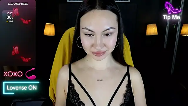 Snapshot of GIGI_BENNET chatting on 02-24-25, 08:06 GIGI BENNET online show from 02-24-25, 08:06