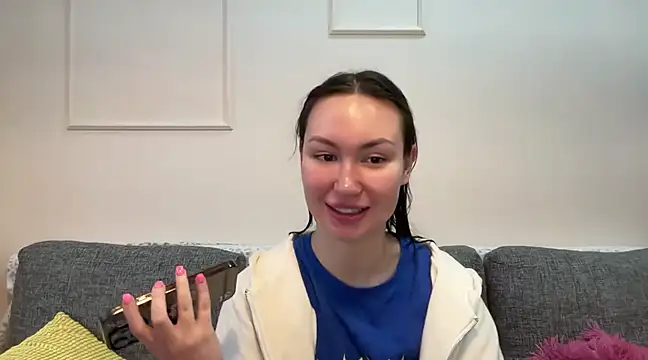 Snapshot of GIGI_BENNET chatting on 03-18-25, 08:03 GIGI BENNET online show from 03-18-25, 08:03