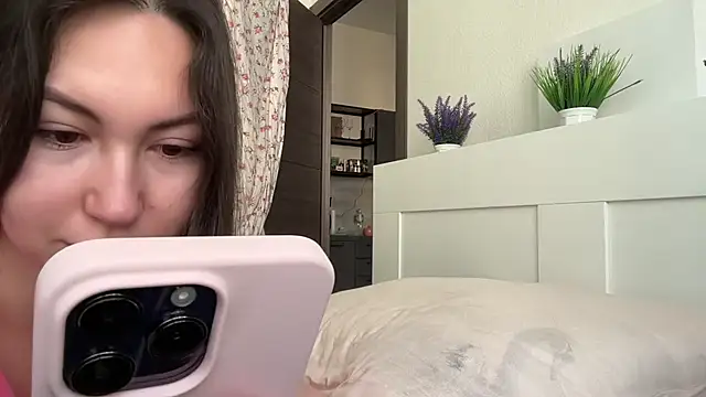 Snapshot of GIGI_BENNET chatting on 09-25-25, 05:55 GIGI BENNET online show from 09-25-25, 05:55