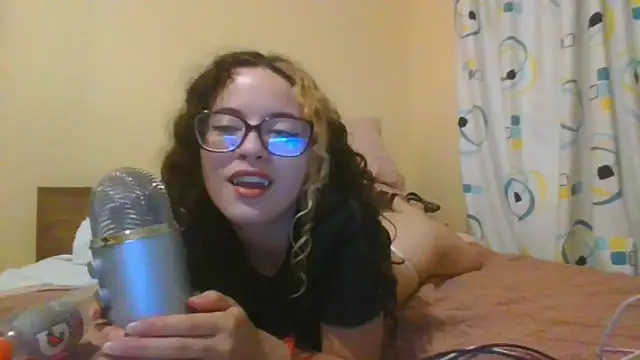 frikigyal online show from 02-17-25, 02:42