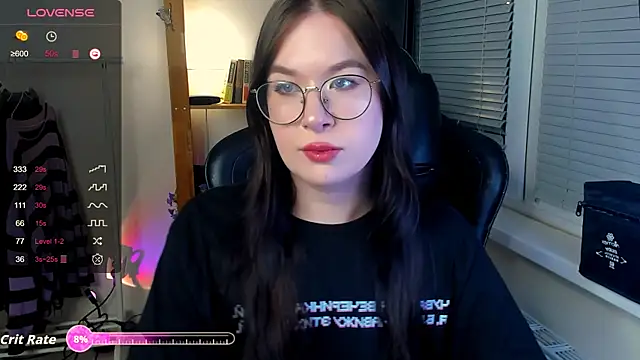 Snapshot of MyNameIsLilith chatting on 09-21-25, 05:58 MyNameIsLilith online show from 09-21-25, 05:58