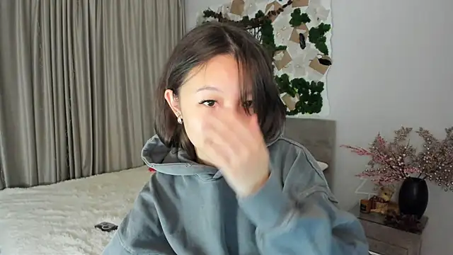 AgnieszkaBanana online show from 01-19-25, 05:37