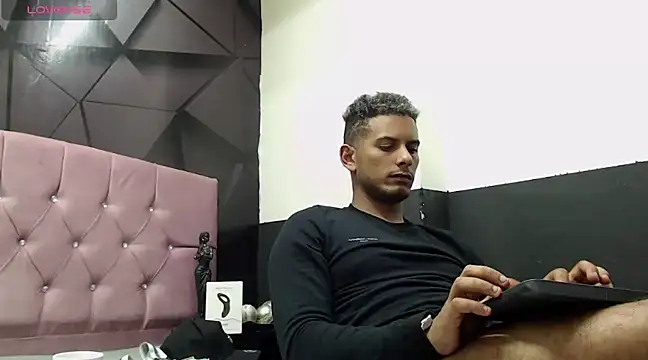 Chris Dick23 online show from 12-31-24, 08:15