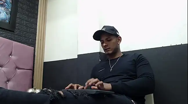 Chris Dick23 online show from 01-22-25, 05:26