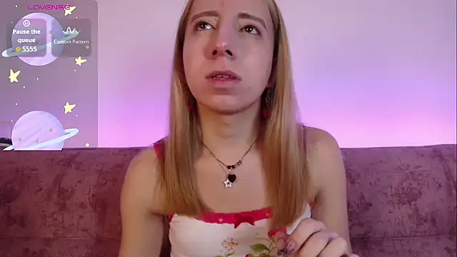 Miiaa doll online show from 11-21-25, 03:05