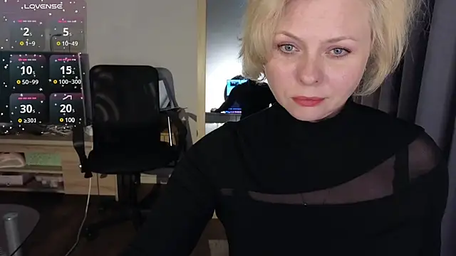 Snapshot of Gray_swann chatting on 02-10-25, 11:25 Gray swann online show from 02-10-25, 11:25