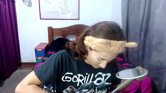 LadyMilk003 online show from 10-08-25, 03:42