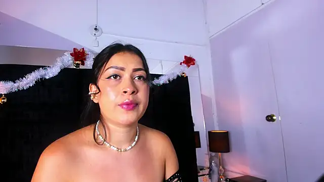 Snapshot of Miaa_Garcia chatting on 12-13-24, 12:42 Miaa Garcia online show from 12-13-24, 12:42