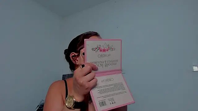 Snapshot of Miaa_Garcia chatting on 10-23-25, 10:08 Miaa Garcia online show from 10-23-25, 10:08