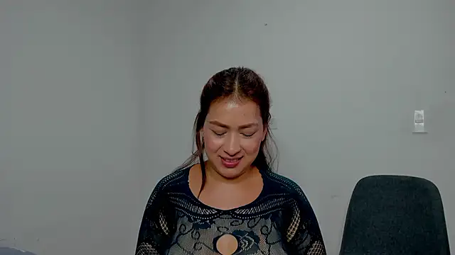 Miaa Garcia online show from 11-15-25, 10:15