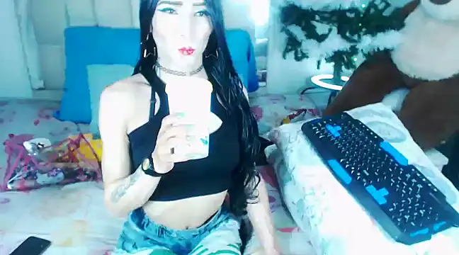 Snapshot of Brenda__01 chatting on 01-04-25, 10:49 Brenda 01 online show from 01-04-25, 10:49