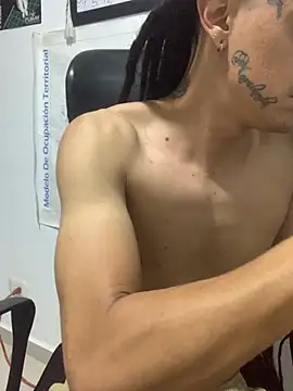 JovenDesobediente online show from 11-17-25, 05:35