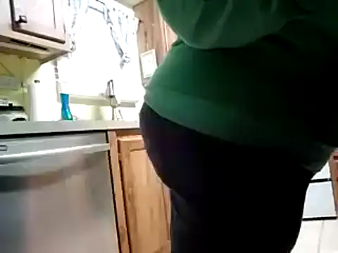 Snapshot of missthickness35_Pika chatting on 02-17-25, 03:36 missthickness35 Pika online show from 02-17-25, 03:36