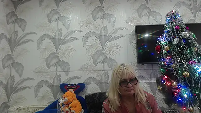 CamDiva113 online show from 01-24-25, 10:32