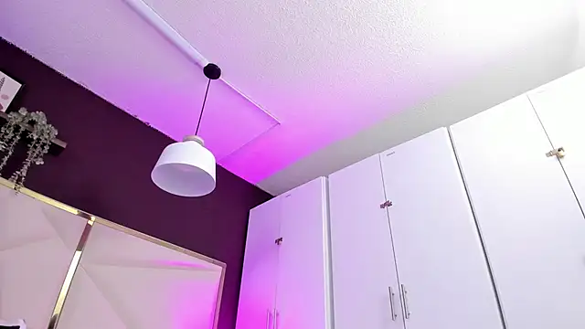 April bowie online show from 11-10-25, 11:09