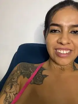 Snapshot of AbbyFtLuna chatting on 12-24-24, 03:27 AbbyFtLuna online show from 12-24-24, 03:27