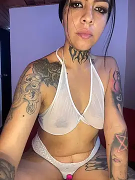 Snapshot of AbbyFtLuna chatting on 02-16-25, 09:05 AbbyFtLuna online show from 02-16-25, 09:05