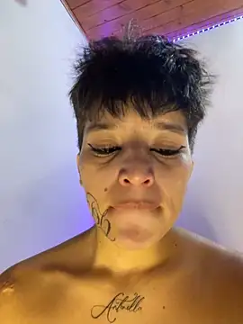 Snapshot of AbbyFtLuna chatting on 03-09-25, 10:30 AbbyFtLuna online show from 03-09-25, 10:30