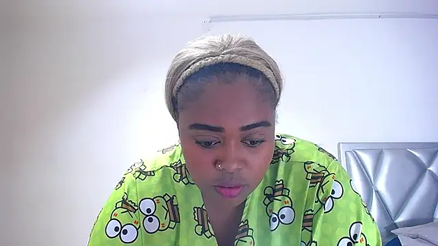 exotic karmella online show from 11-20-25, 08:52