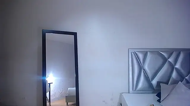 exotic karmella online show from 11-22-25, 10:20