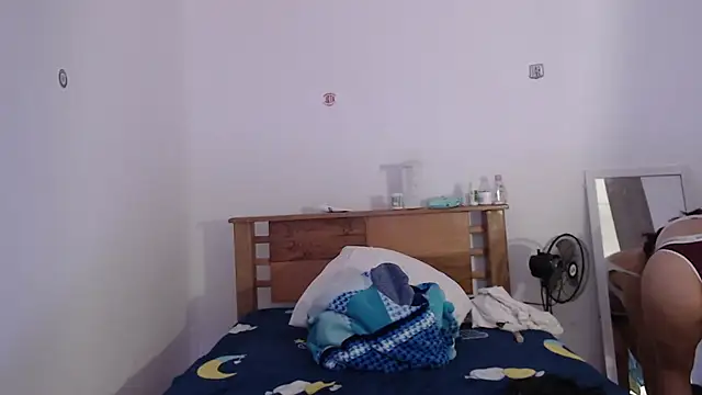 Snapshot of _Camilla_Castellar chatting on 12-28-24, 06:39 Camilla Castellar online show from 12-28-24, 06:39