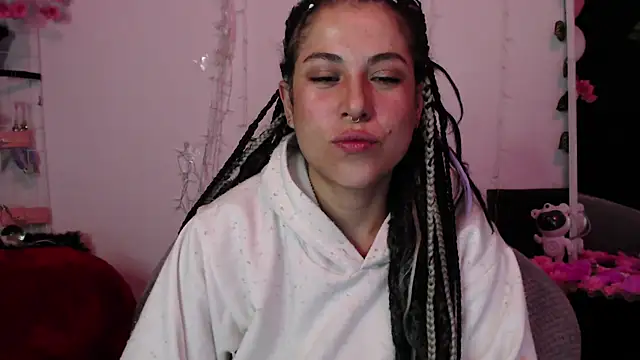 Snapshot of Hellen_dumont chatting on 11-19-25, 02:22 Hellen dumont online show from 11-19-25, 02:22