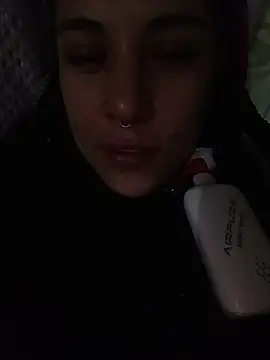 Snapshot of Hellen_dumont chatting on 11-23-25, 02:22 Hellen dumont online show from 11-23-25, 02:22