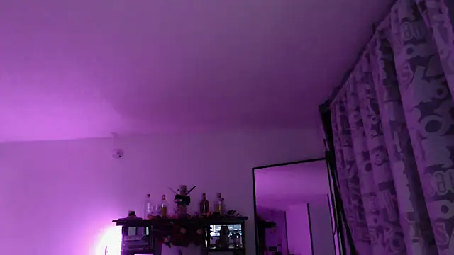 Snapshot of Hellen_dumont chatting on 12-02-25, 02:50 Hellen dumont online show from 12-02-25, 02:50